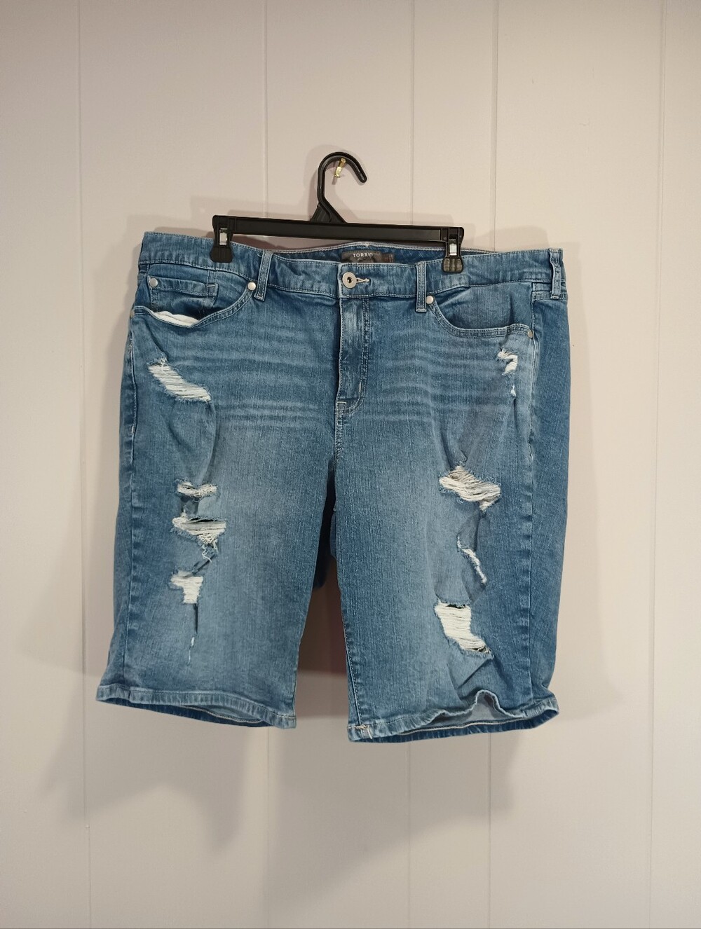 Torrid Distressed Light Blue Denim Women’s Shorts